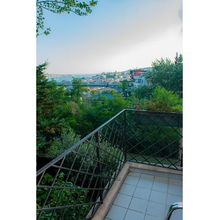 Yesim * Isztambul